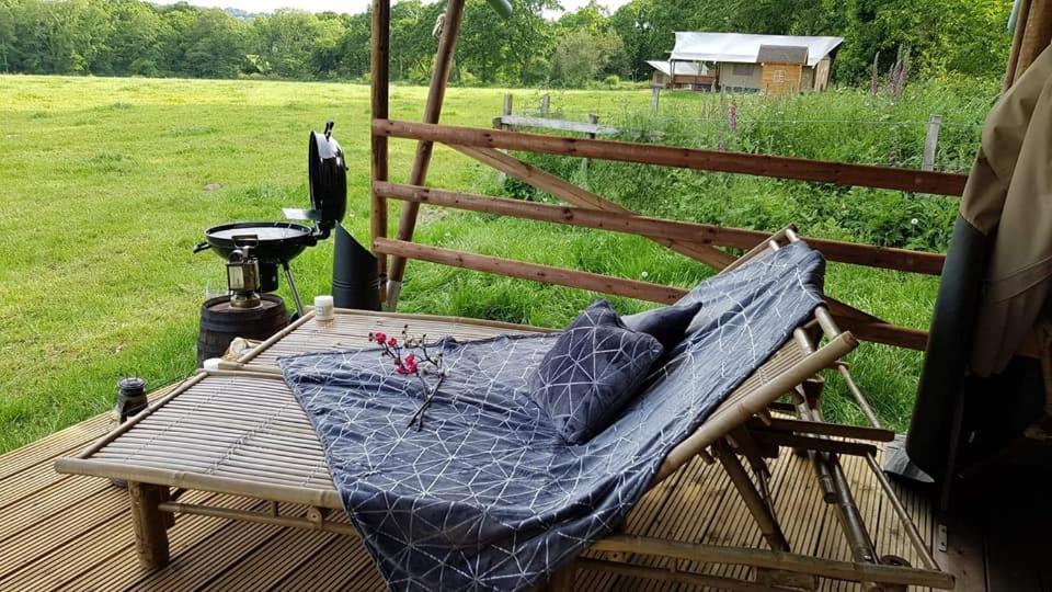 Glamping Des 2 Marguerites Hotel Bazoches-au-Houlme Ngoại thất bức ảnh